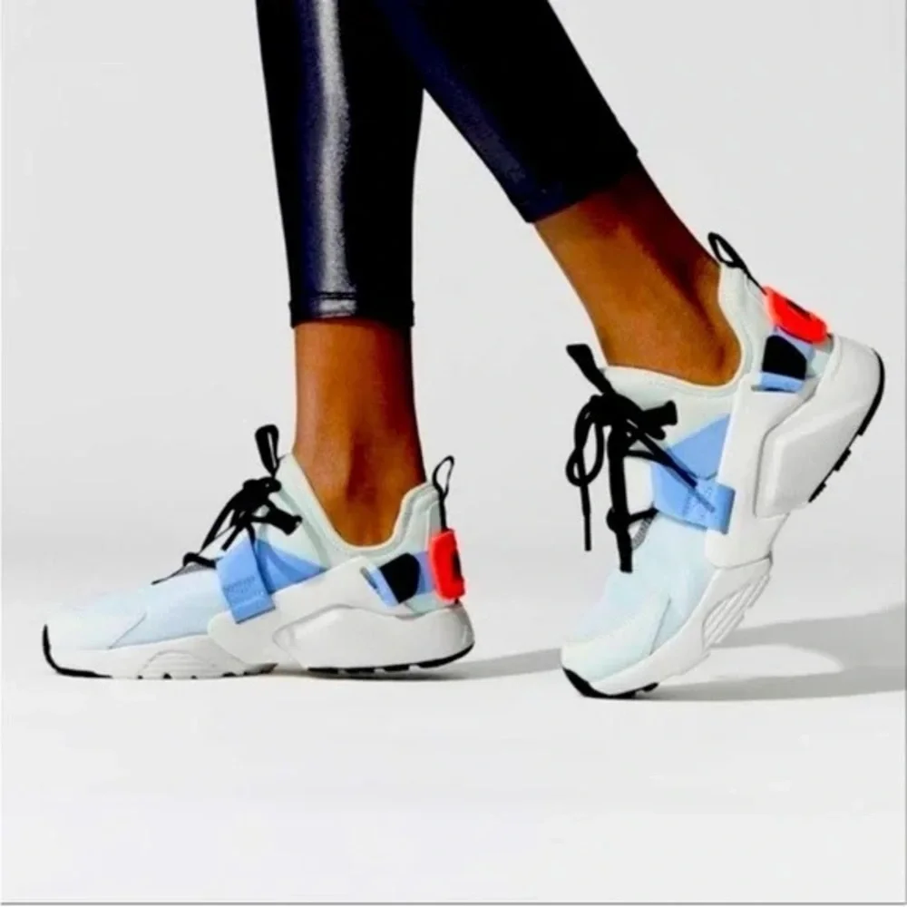 Nike Air Huarache City Low Size 7 - Picture 1 of 15
